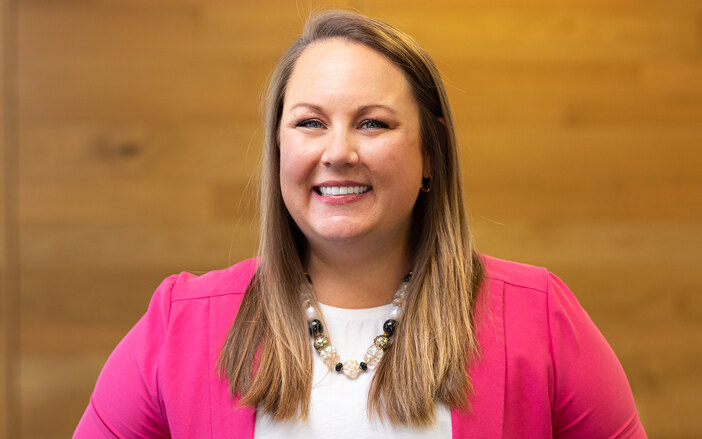 Jenni Blevins Headshot 